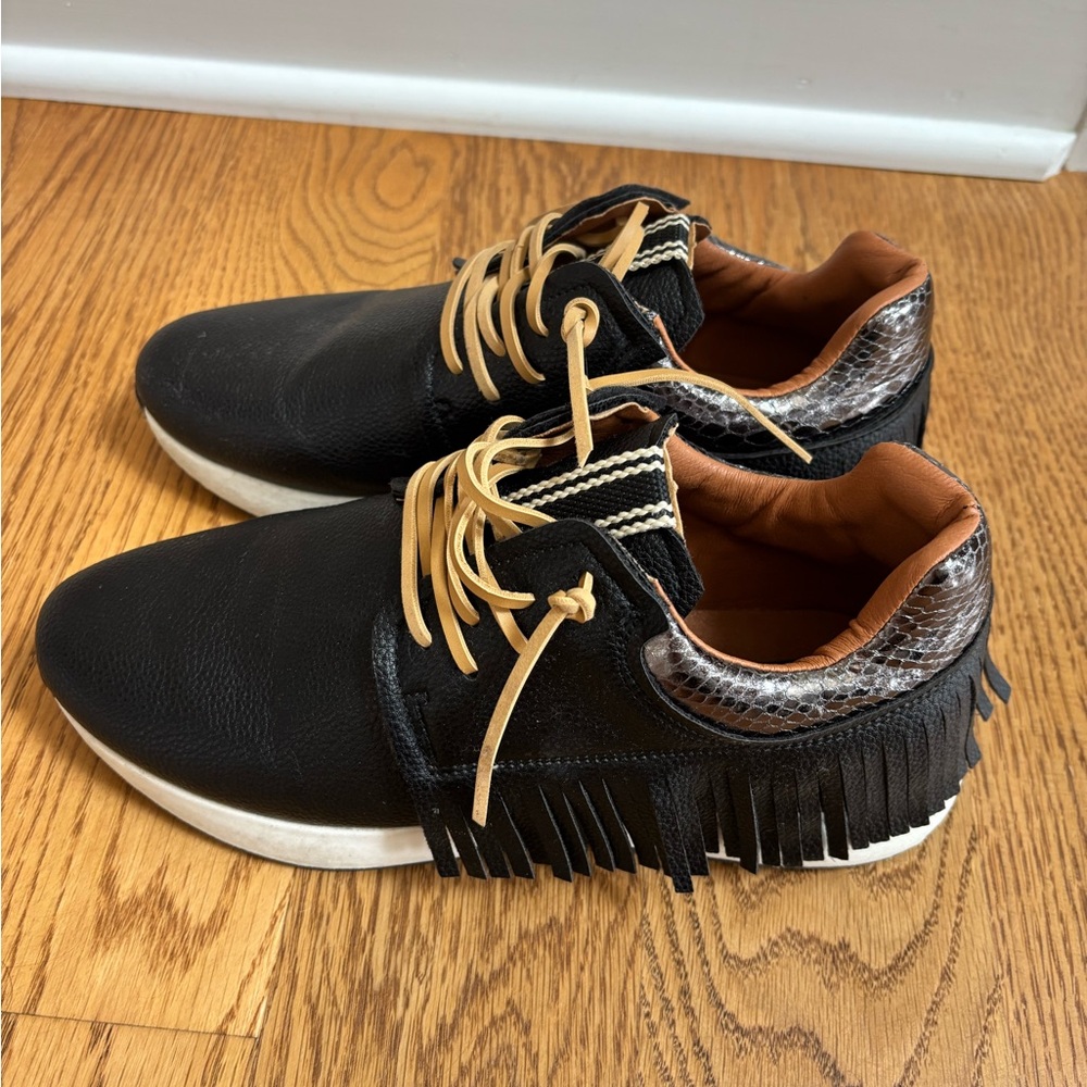 ShuShop Black and Tan Shoes with Fringe